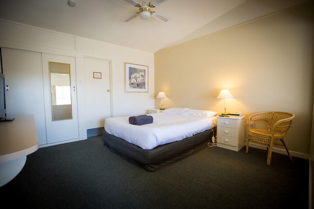 Abel Tasman Airport Motor Inn Launceston Bagian luar foto